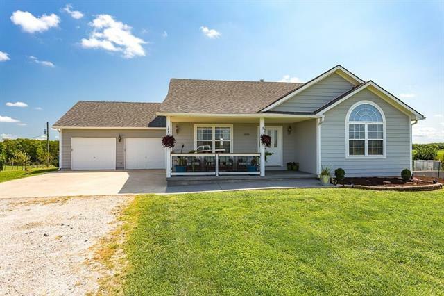 Property Photo:  21650 227th Street  KS 66086 