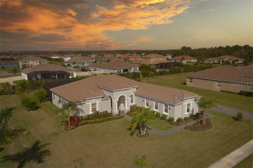 Property Photo: 16623 6th Avenue E FL 34212