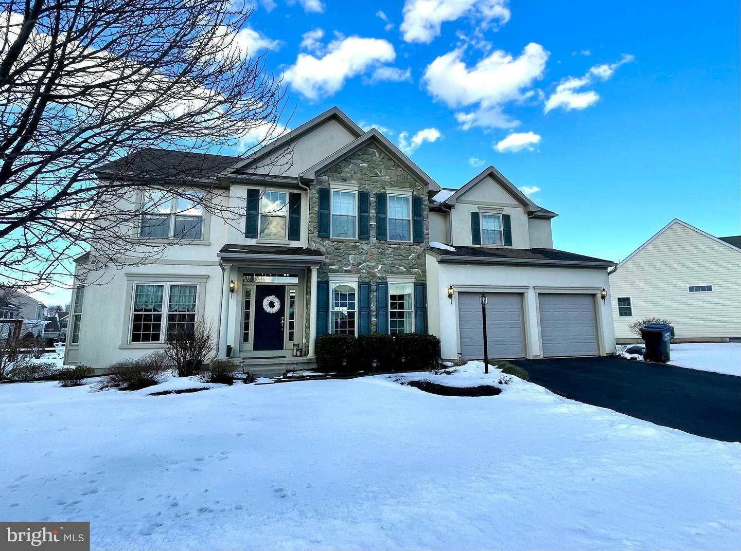 Property Photo:  241 Greystone Lane  PA 17566 