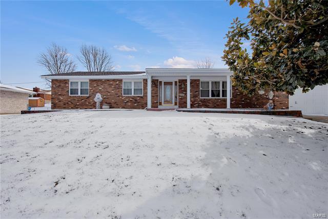 Property Photo: 1616 Tamarack Drive 63301