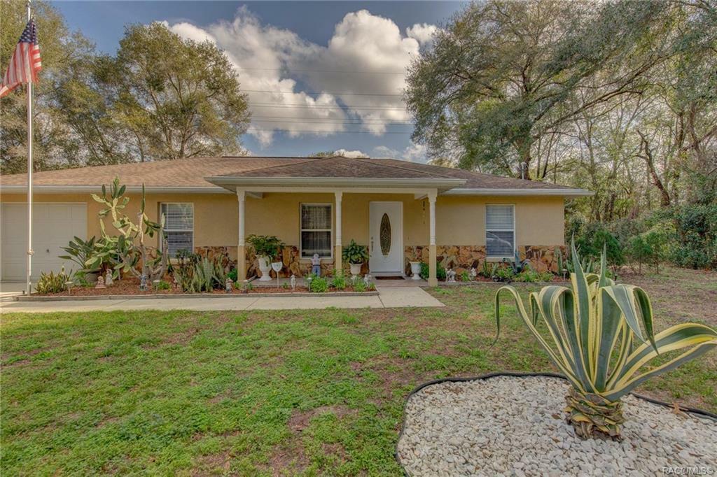 Property Photo:  161 S Rooks Avenue  FL 34453 