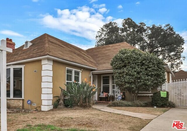 Property Photo:  5609 Harcross Dr  CA 90043 