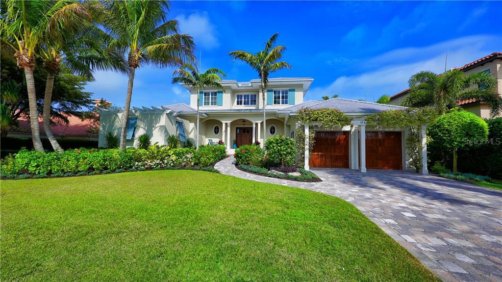 Property Photo: 324 W Royal Flamingo Drive FL 34236