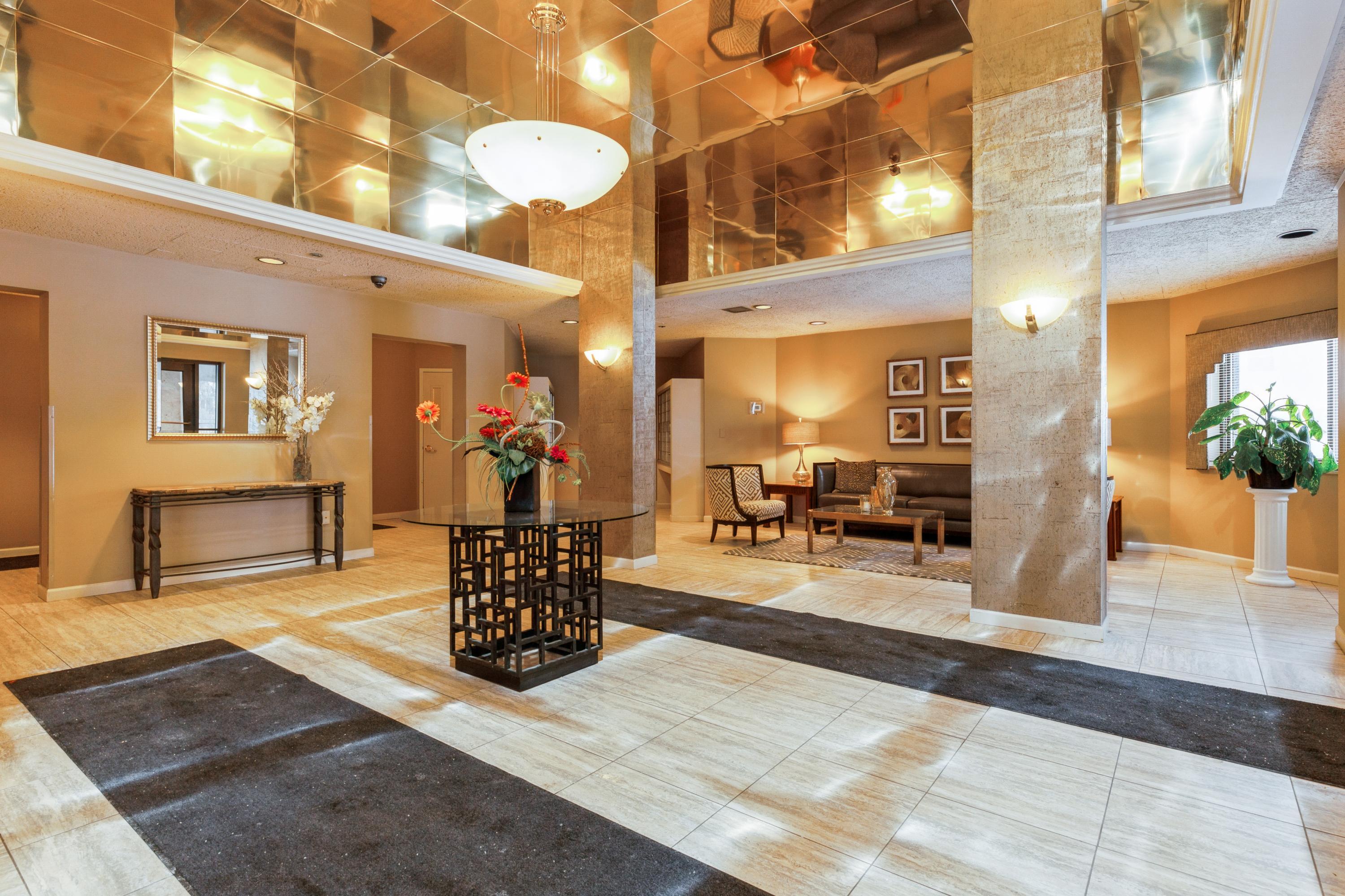 Property Photo: 1633 N Prospect Ave 3C WI 53202