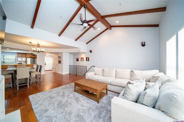 Property Photo:  10618 Woodbridge Street 302  CA 91602 