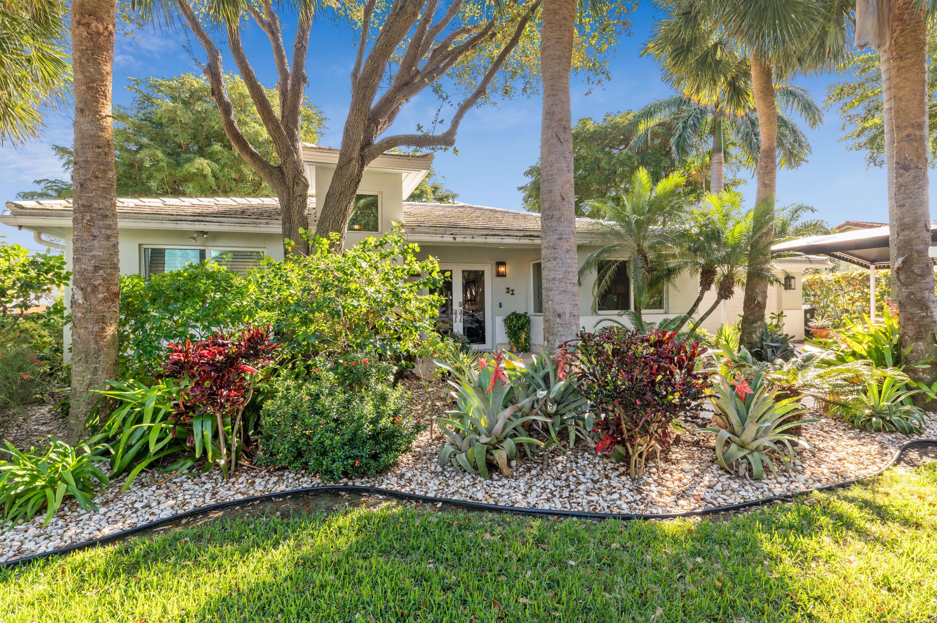 Property Photo: 71 17th Avenue S FL 33460