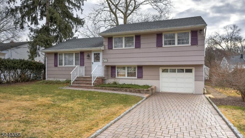 Property Photo: 727 W Rockview Ave NJ 07063