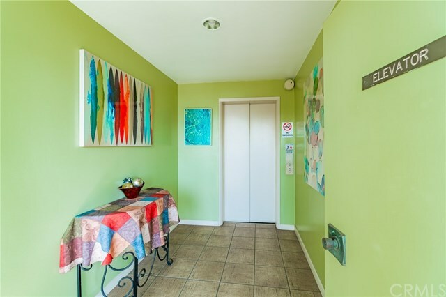 Property Photo: 3901 E Livingston Drive 202 CA 90803