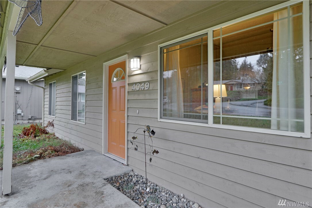 Property Photo:  4049 S 302nd Place  WA 98001 