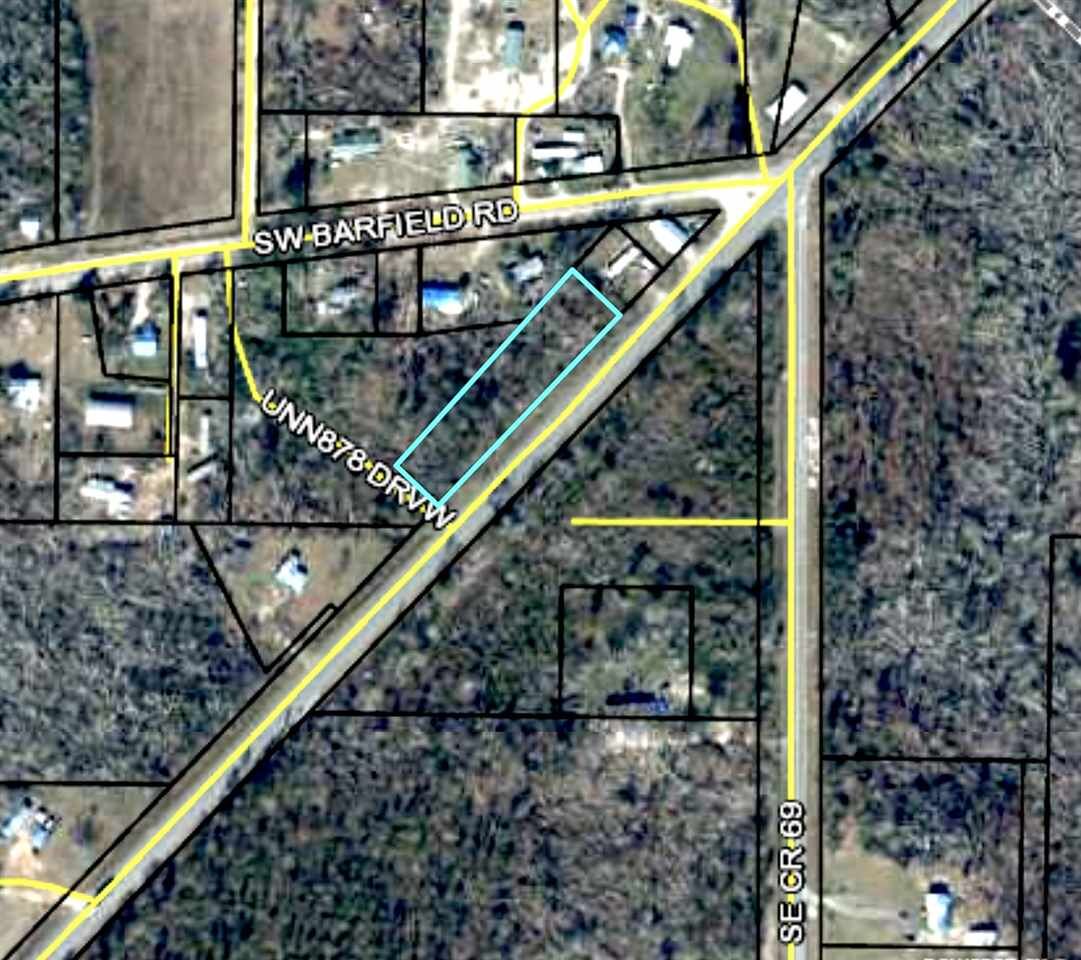 Property Photo: 15760 State Road 71 FL 32424-0000