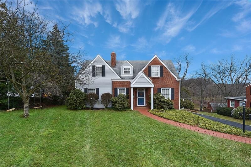 Property Photo:  112 Highview  PA 15241 