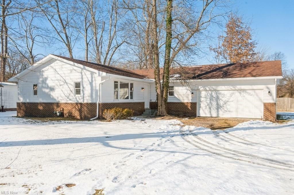 Property Photo:  17604 Olive Avenue  OH 44429 