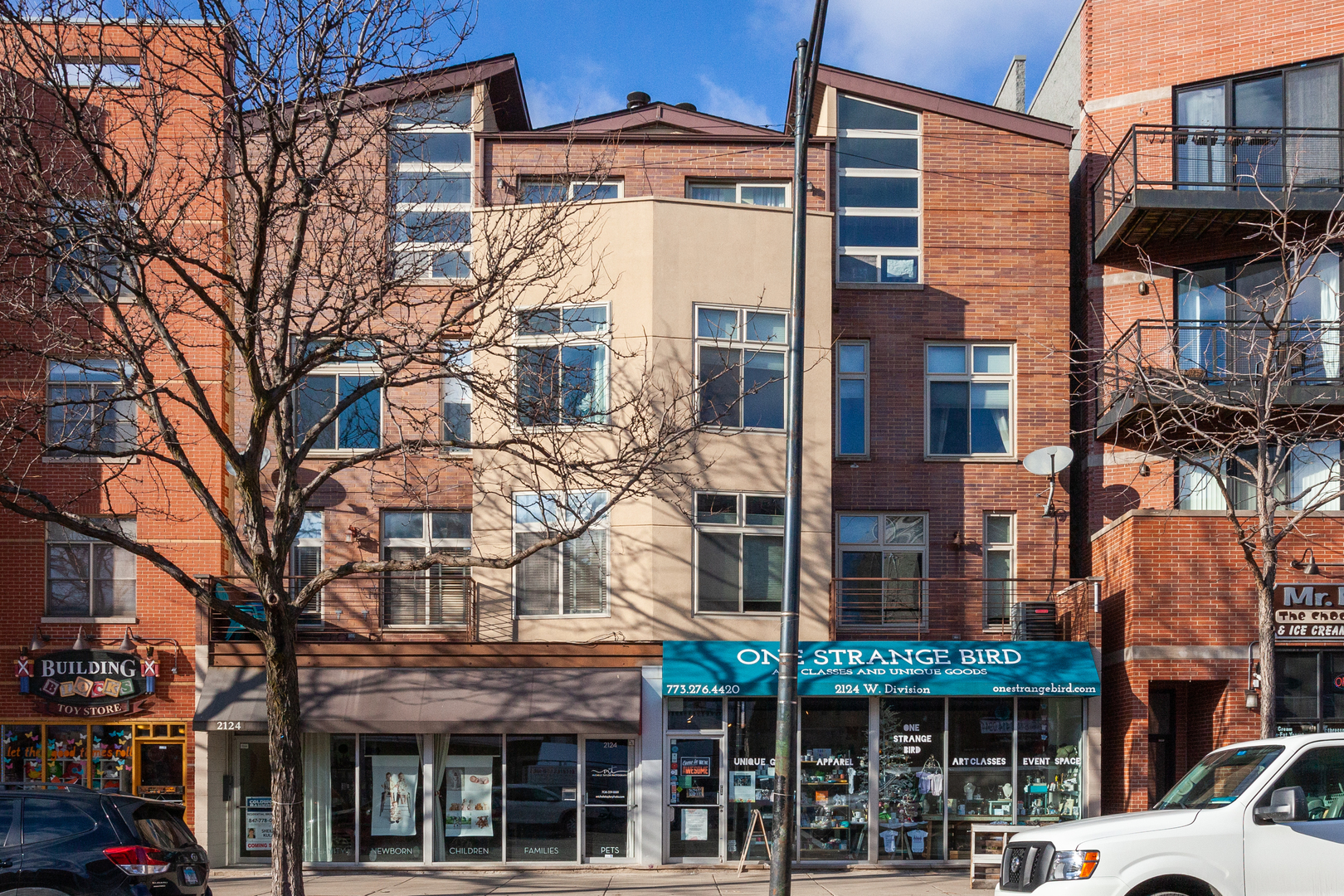 Property Photo: 2124 W Division Street 2 IL 60622
