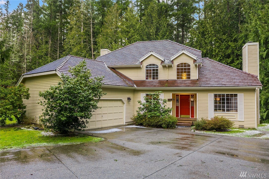 Property Photo:  1719 W Beaver Lake Dr SE  WA 98075 