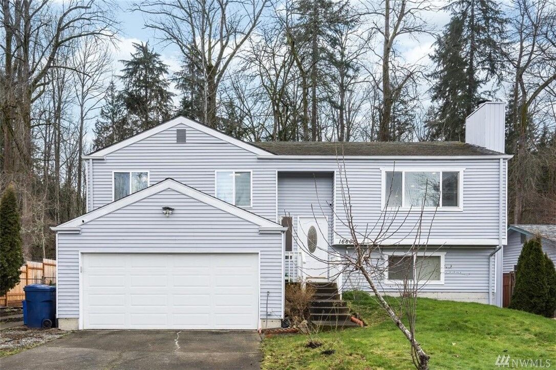Property Photo:  16608 133rd Place SE  WA 98058 