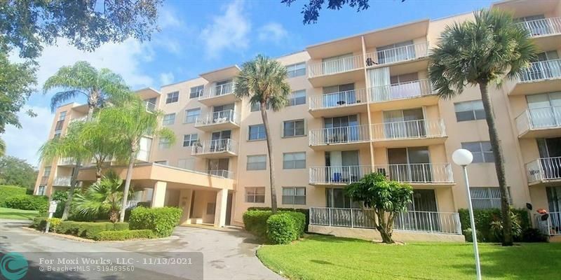 Property Photo:  470 Executive Center Dr 5H  FL 33401 