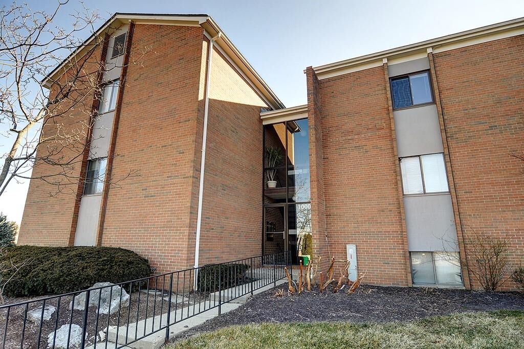 Property Photo: 1000 Lookout Trail F OH 45449