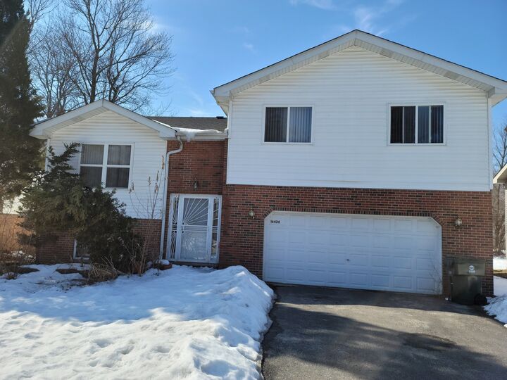 16420 Sawyer Avenue  Markham IL 60428 photo