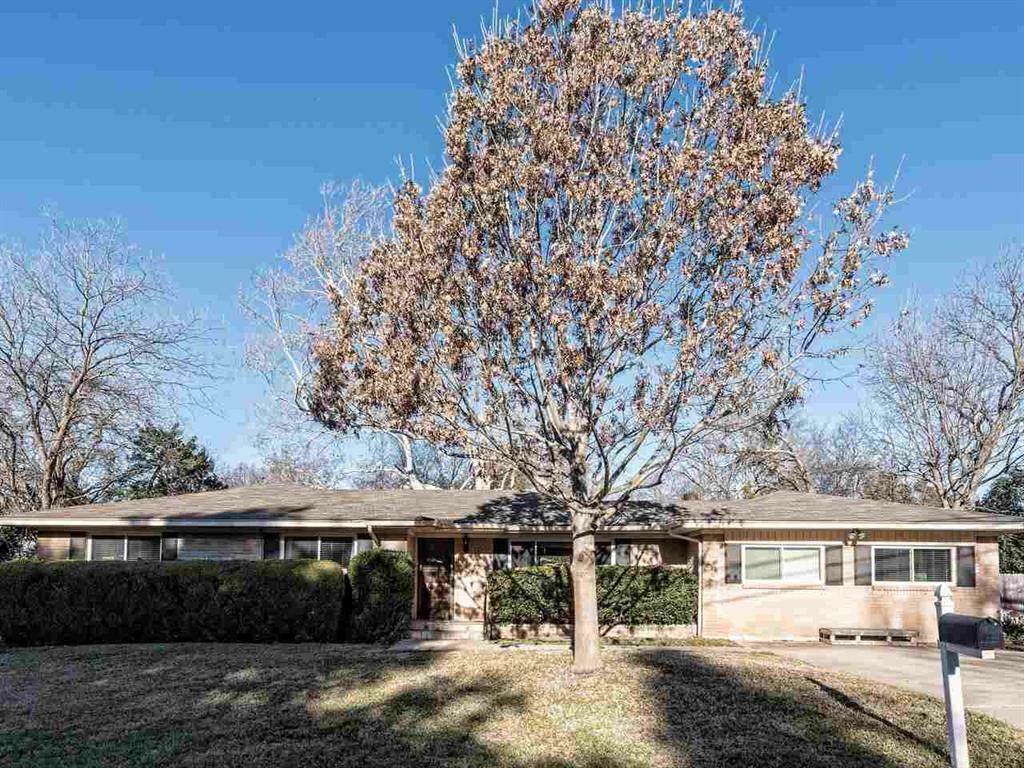 Property Photo:  2418 Oak Cliff Drive  TX 76710 