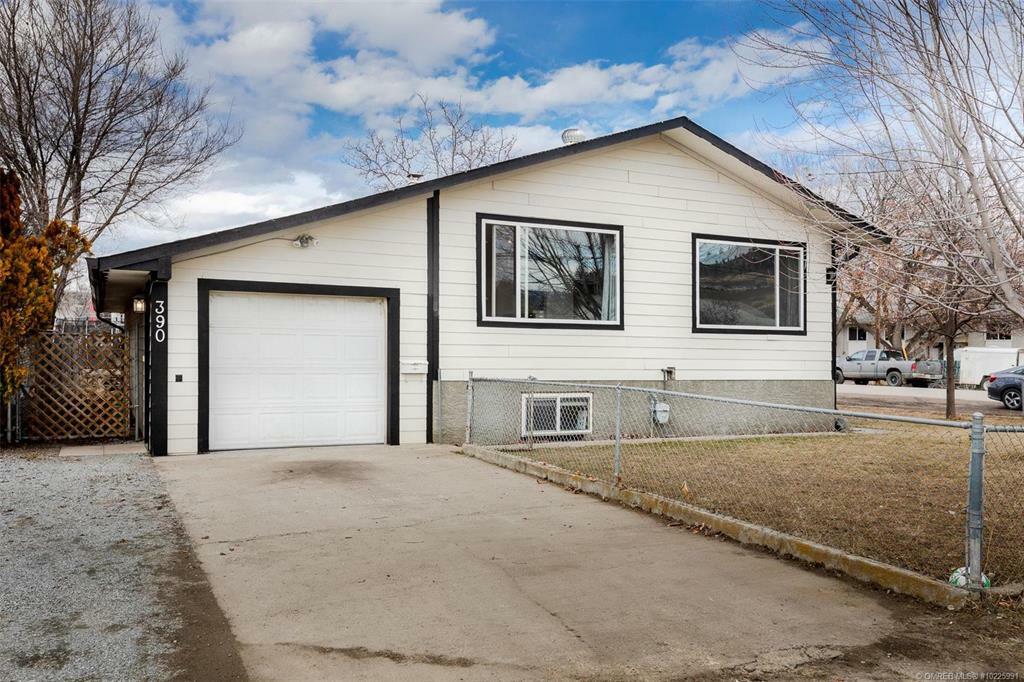 Property Photo: 390 Mugford Road BC V1X 2E2