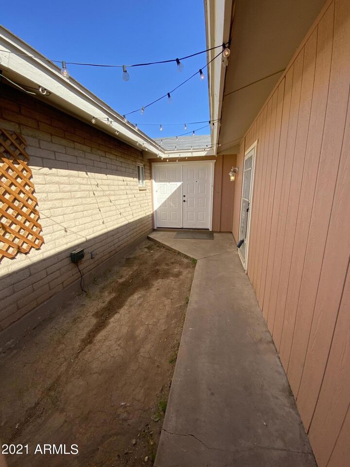 Property Photo:  3450 W Kaler Drive  AZ 85051 