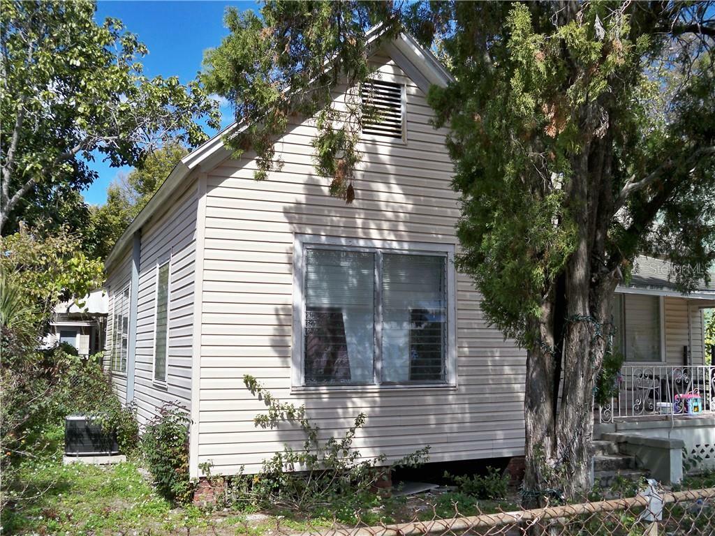 Property Photo:  1018 E 15th Avenue  FL 33605 