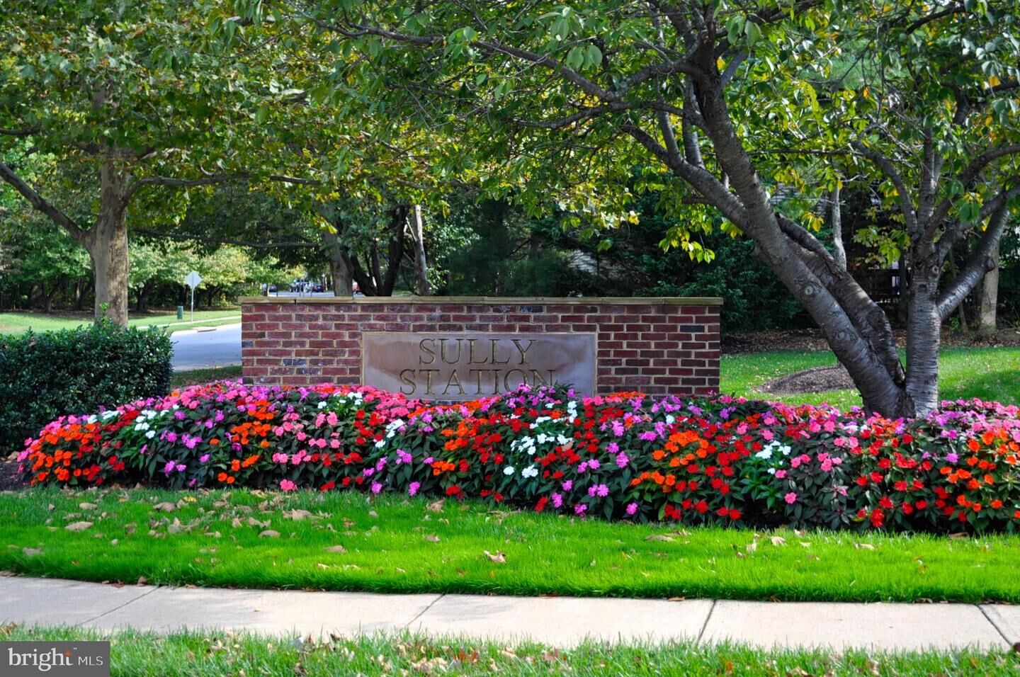 Property Photo:  5236 Glen Meadow Road  VA 20120 