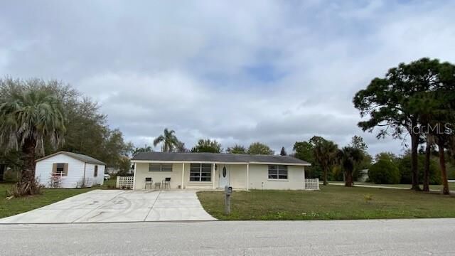 Property Photo:  850 E 7th Street  FL 34223 