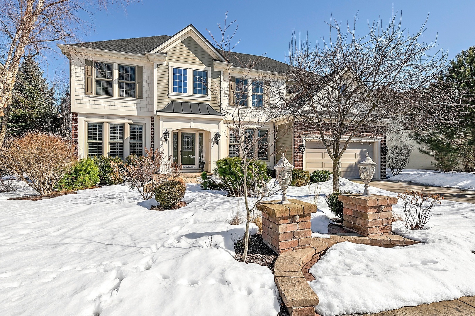 Property Photo: 24930 Heritage Oaks Drive IL 60585