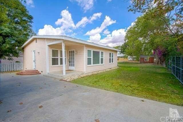 Property Photo:  4567 Barnard Street  CA 93063 