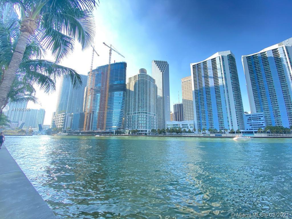 Property Photo:  300 S Biscayne Blvd T-2205  FL 33131 