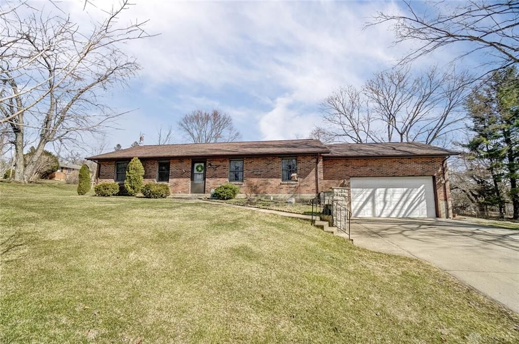 Property Photo: 1326 Wallaby Drive OH 45432