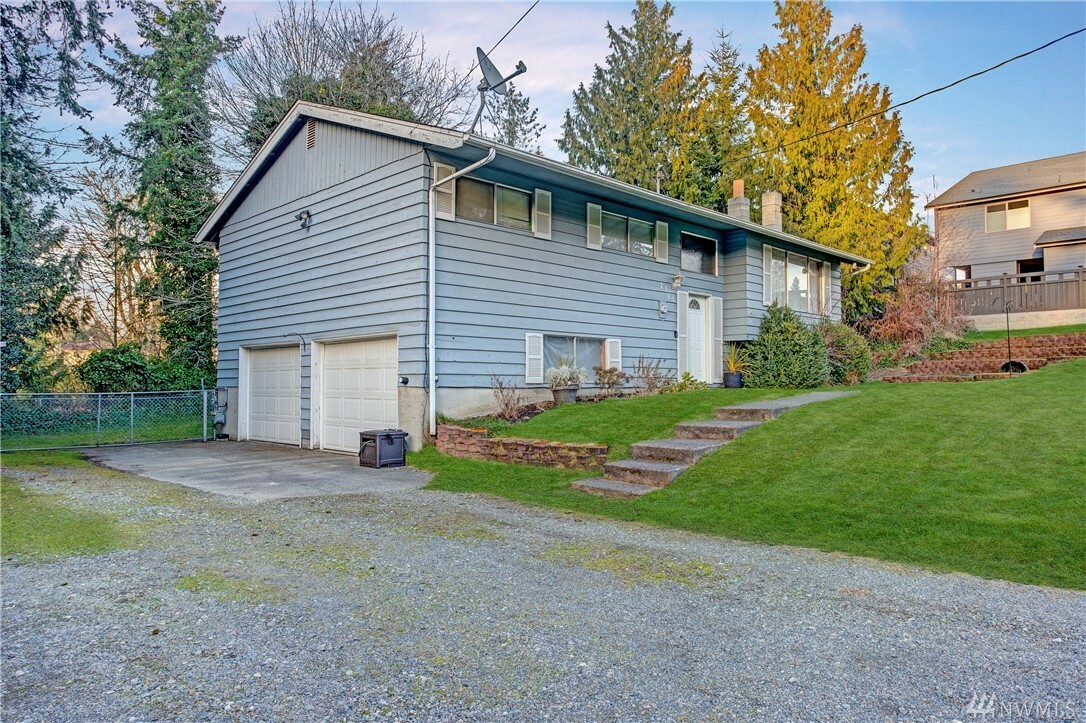 Property Photo:  7315 93rd St Ct E  WA 98371 