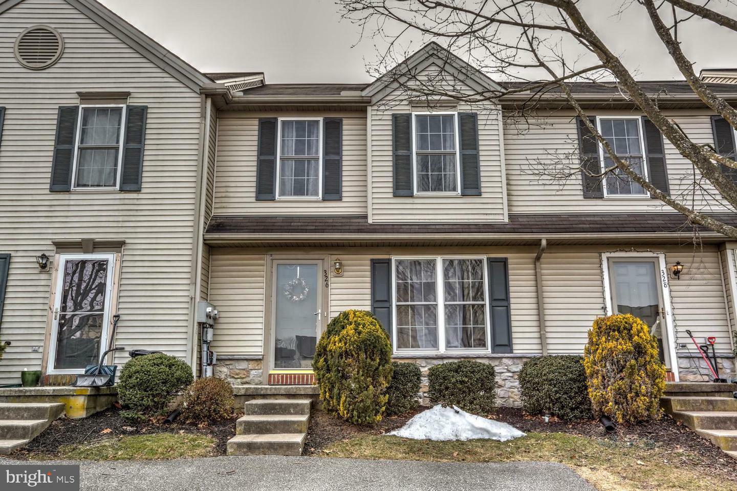 Property Photo: 326 Banyan Circle Drive PA 17603