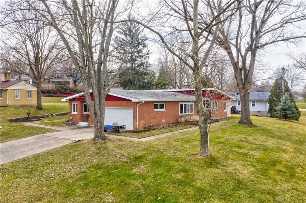 Property Photo: 522 Victoria Drive OH 45005