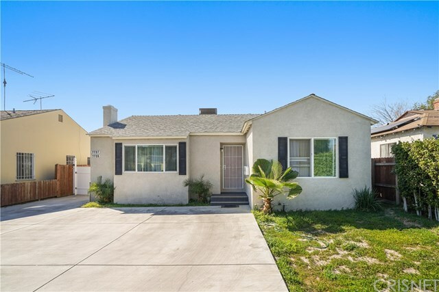 Property Photo:  7737 Beck Avenue  CA 91605 