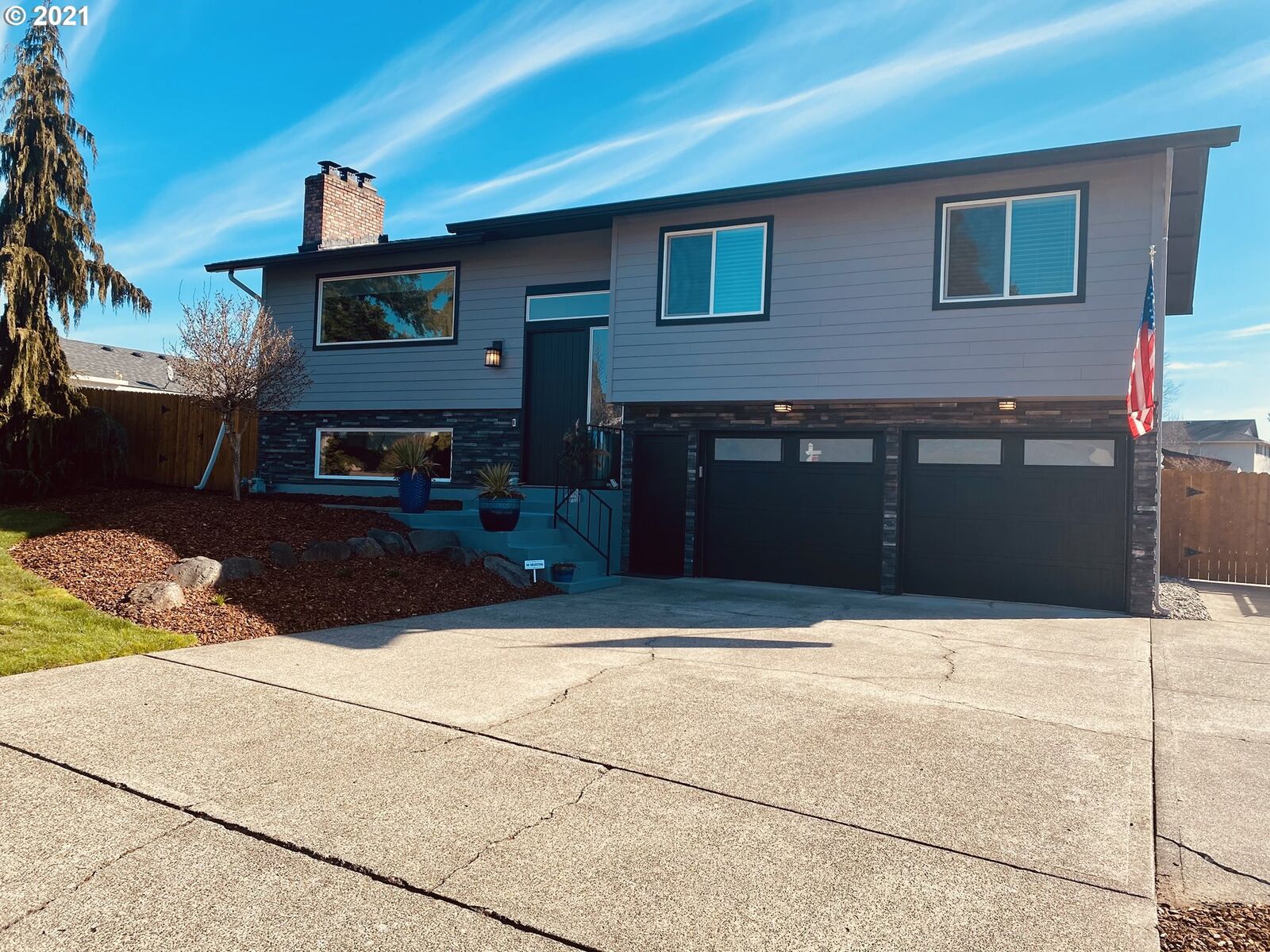 Property Photo: 12609 NE 13th Ave WA 98685