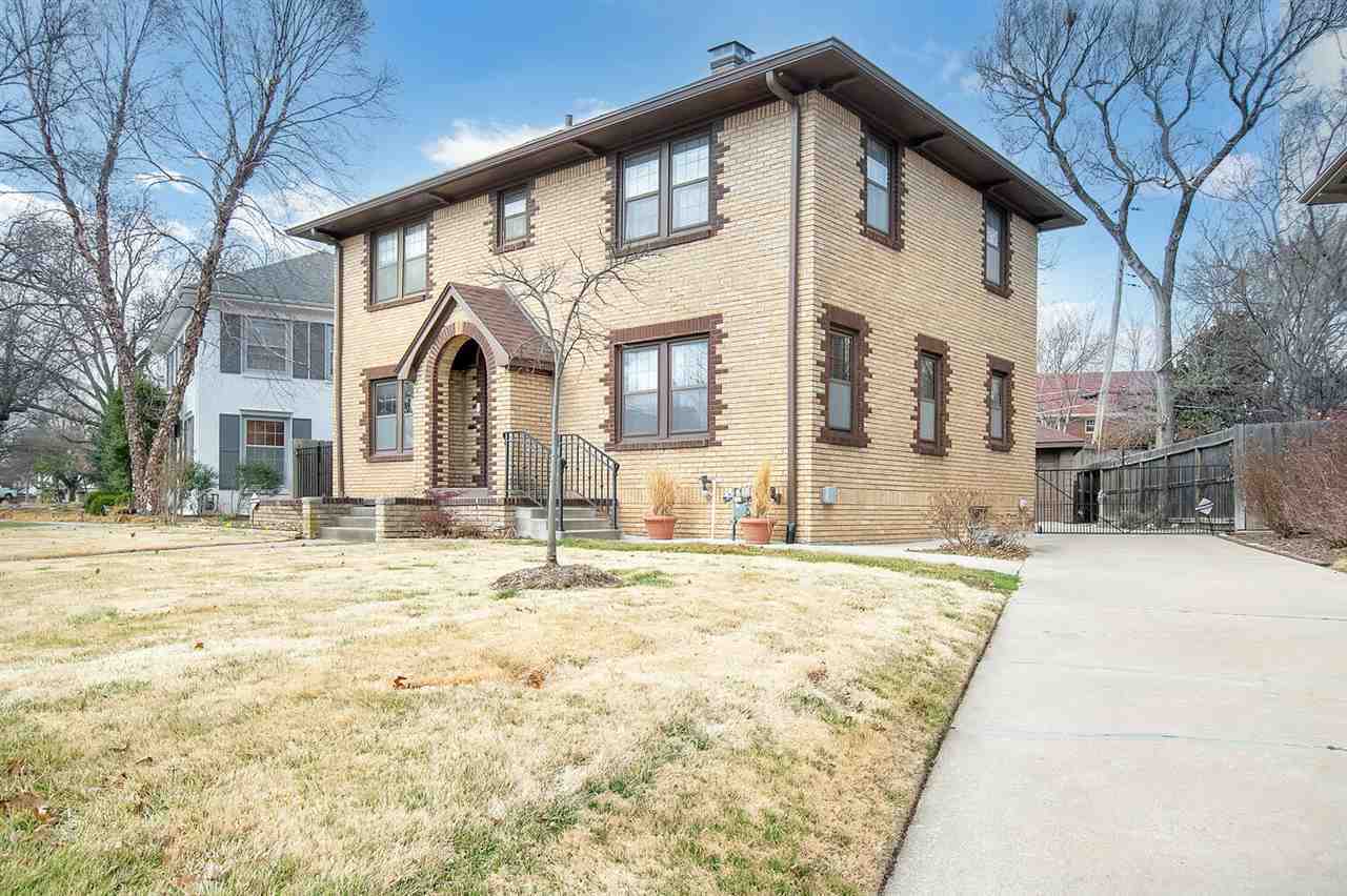 Property Photo:  151 S Dellrose Ave  KS 67218-1409 