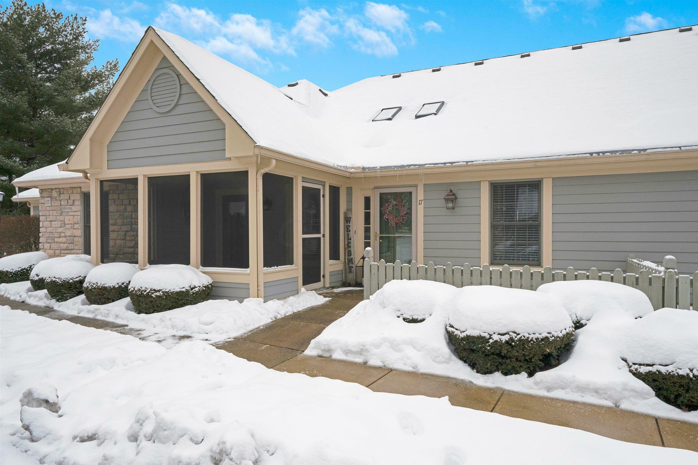 Property Photo: 17 Stone House Place OH 43055