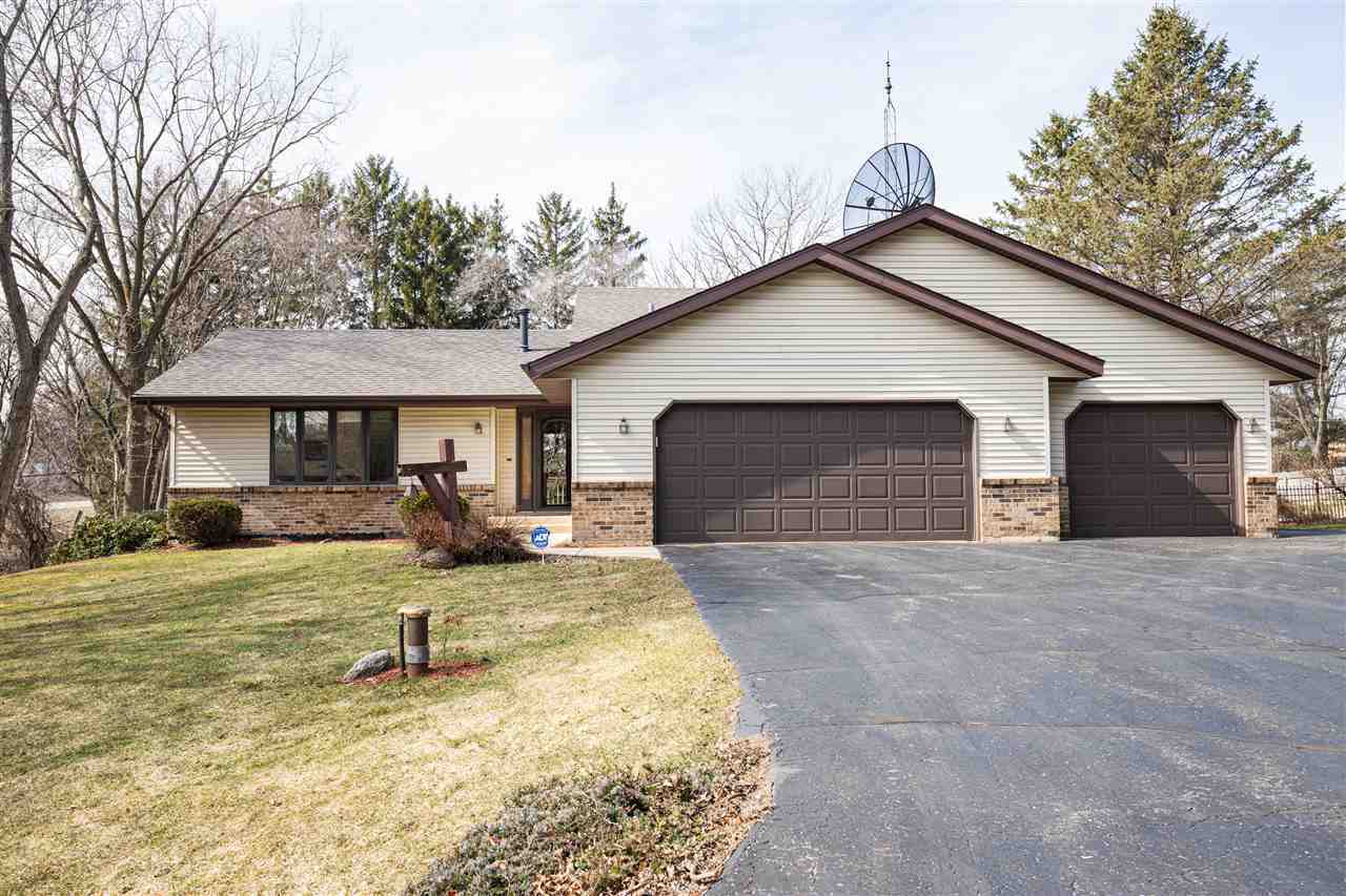 Property Photo:  4495 Redwood Drive  IL 61109 