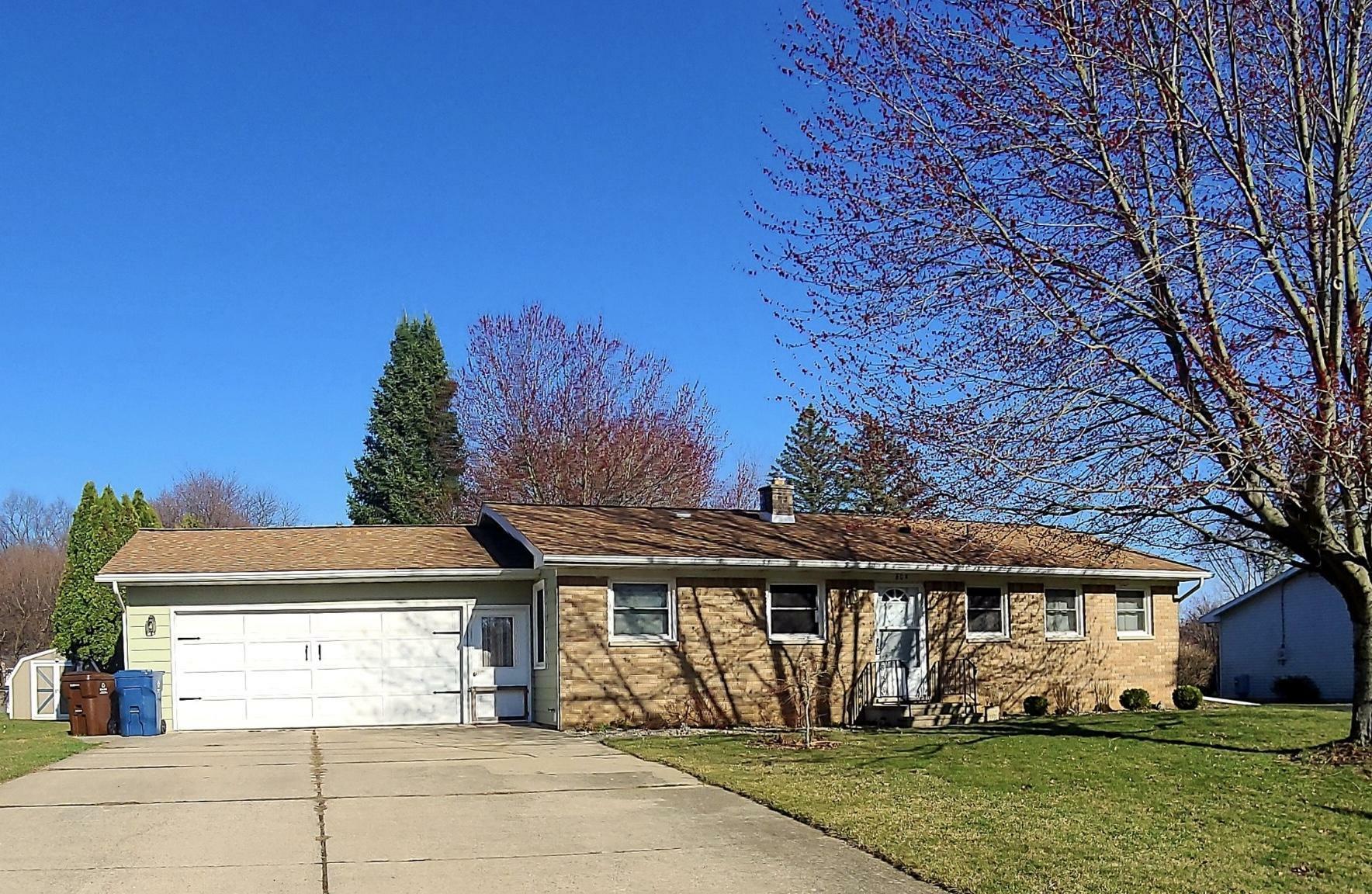 Property Photo:  604 Sibley Lane  MI 49068 