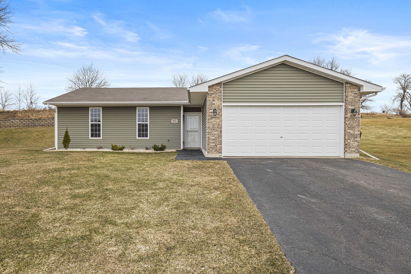 Property Photo: 8307 Crooked Bend Road IL 61115