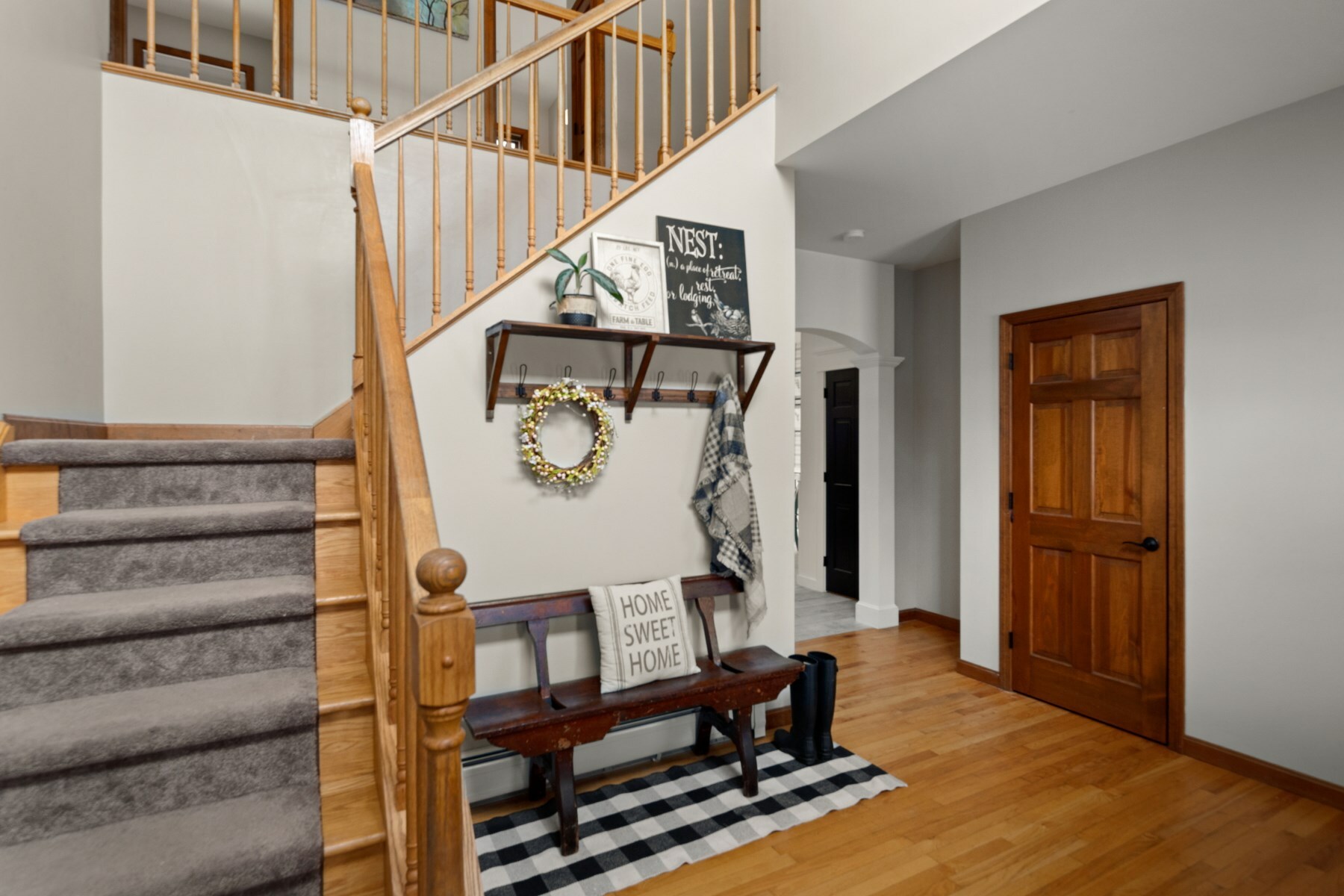 Property Photo: 565 Ledgewood Drive VT 05495