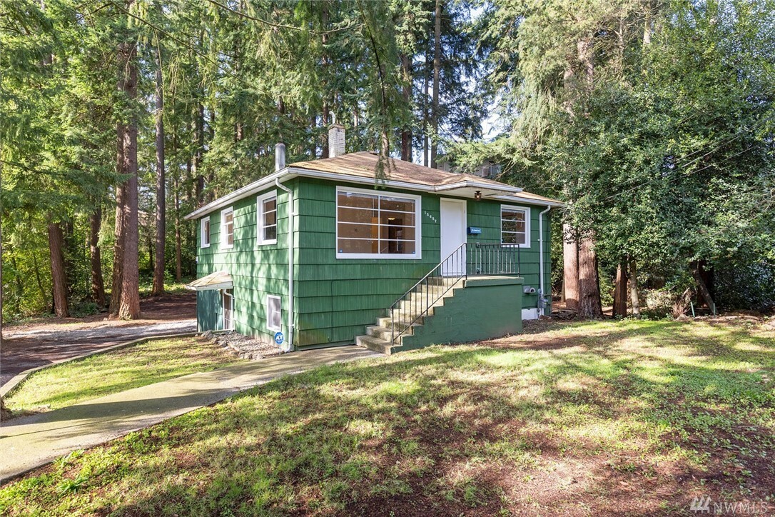 Property Photo:  15657 Ambaum Blvd SW  WA 98166 