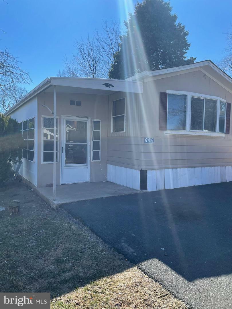 Property Photo: 606 Thrush Court PA 17050