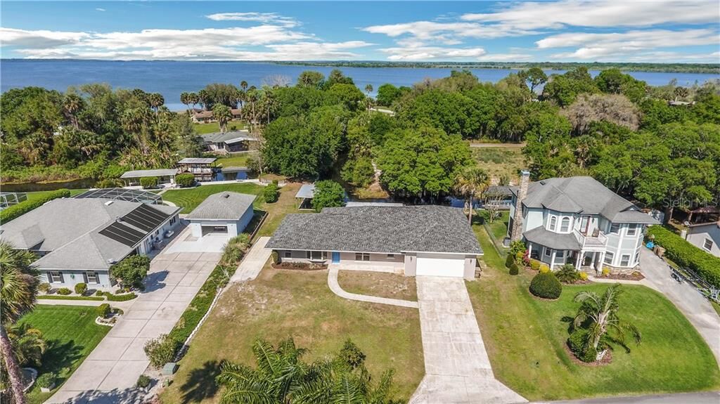 Property Photo: 7045 Treasure Island Road FL 34788