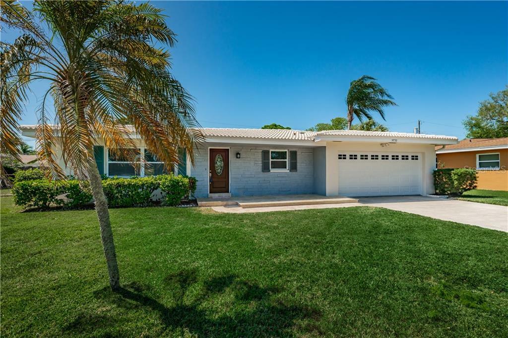 Property Photo:  5732 Bayshore Drive  FL 33772 