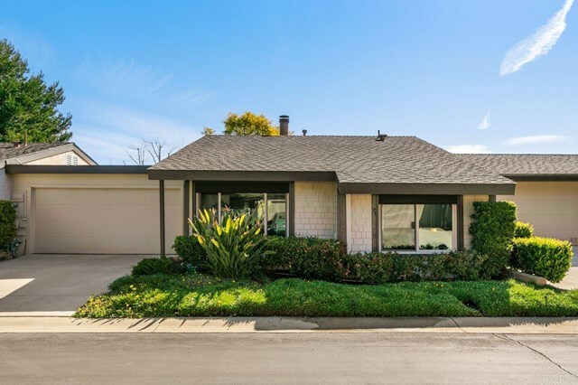 Property Photo: 1403 Market St CA 92084