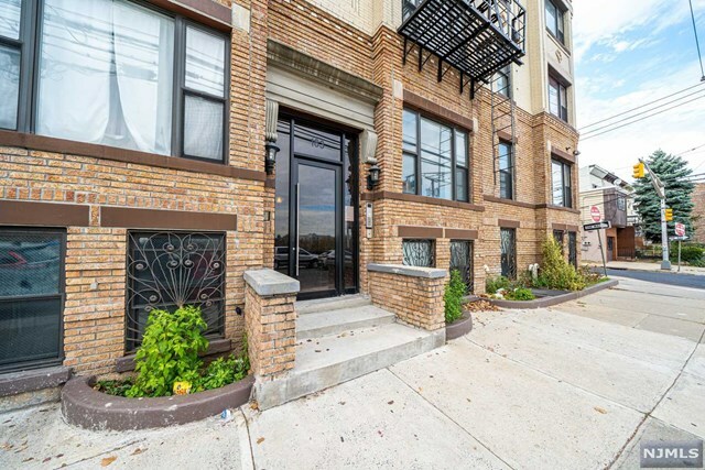 Property Photo:  163 Baldwin Avenue 4  NJ 07306 