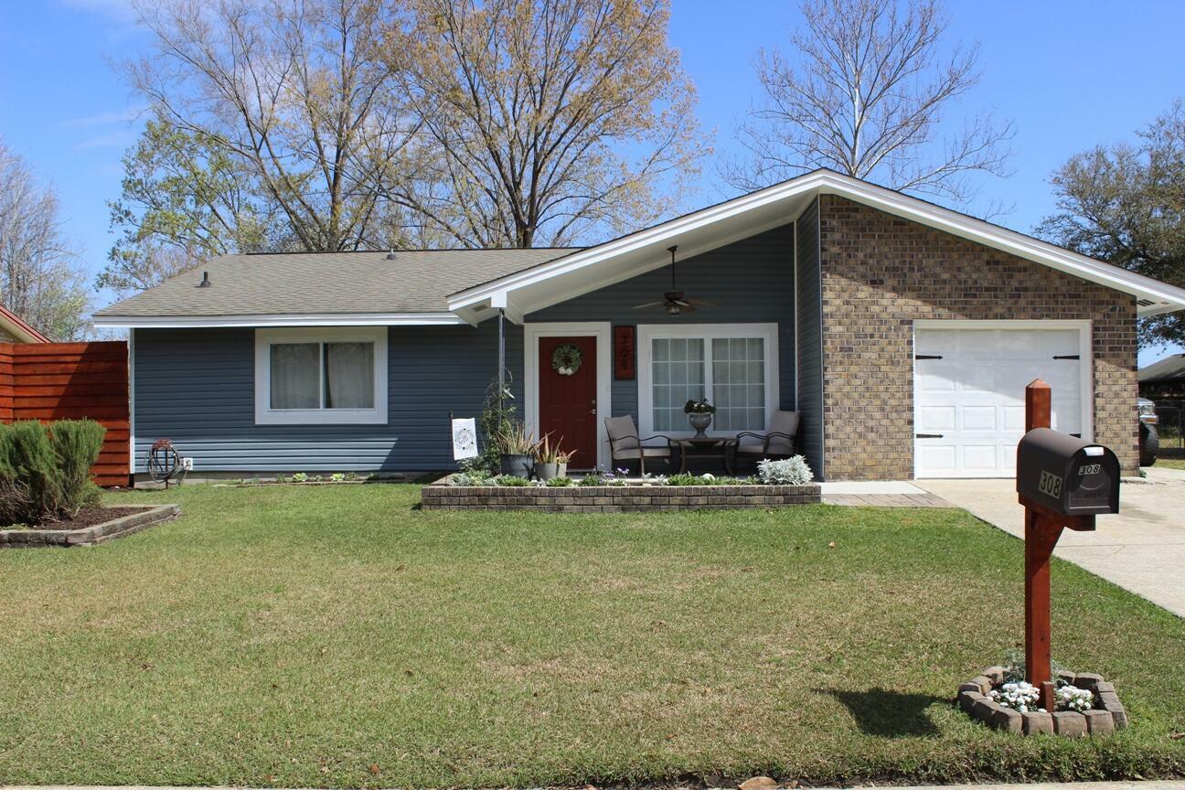 Property Photo: 308 Clearwater Drive SC 29445